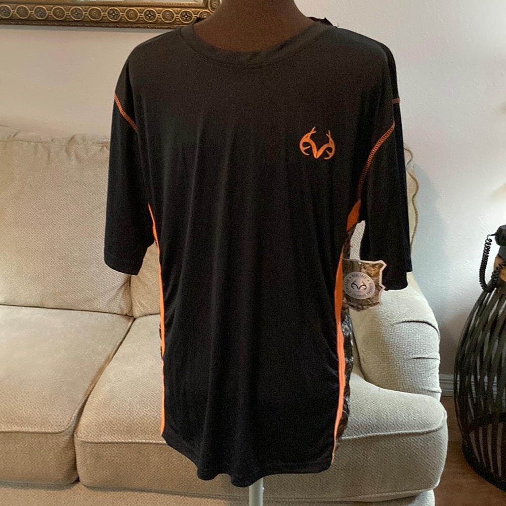Mens REALTREE.  Large. NWT